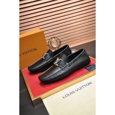 Louis Vuitton Low Shoes